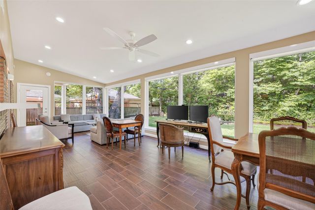 11230 Huggins Drive, Houston, TX 77035