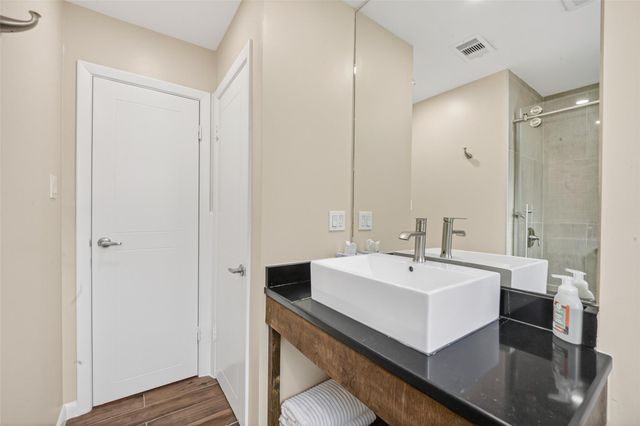 11230 Huggins Drive, Houston, TX 77035