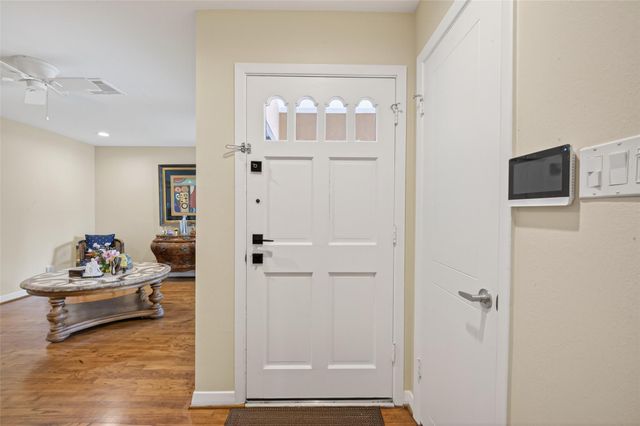 11230 Huggins Drive, Houston, TX 77035