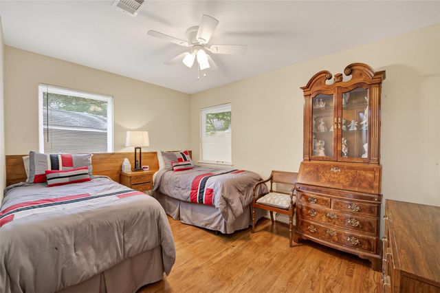 11230 Huggins Drive, Houston, TX 77035