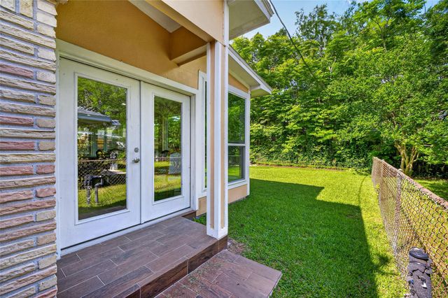 11230 Huggins Drive, Houston, TX 77035