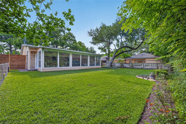 11230 Huggins Drive, Houston, TX 77035