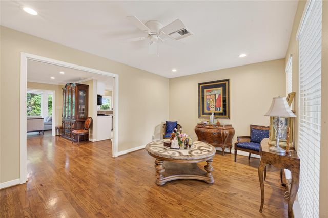 11230 Huggins Drive, Houston, TX 77035