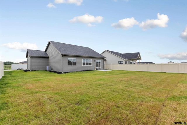 11655 S 125 Street, Papillion, NE 68046