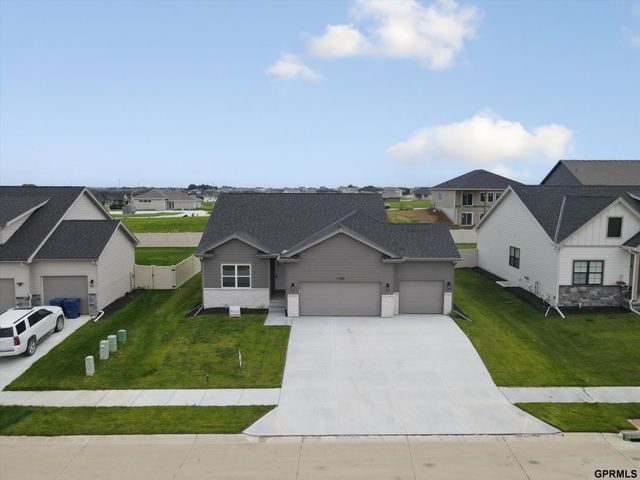 11655 S 125 Street, Papillion, NE 68046