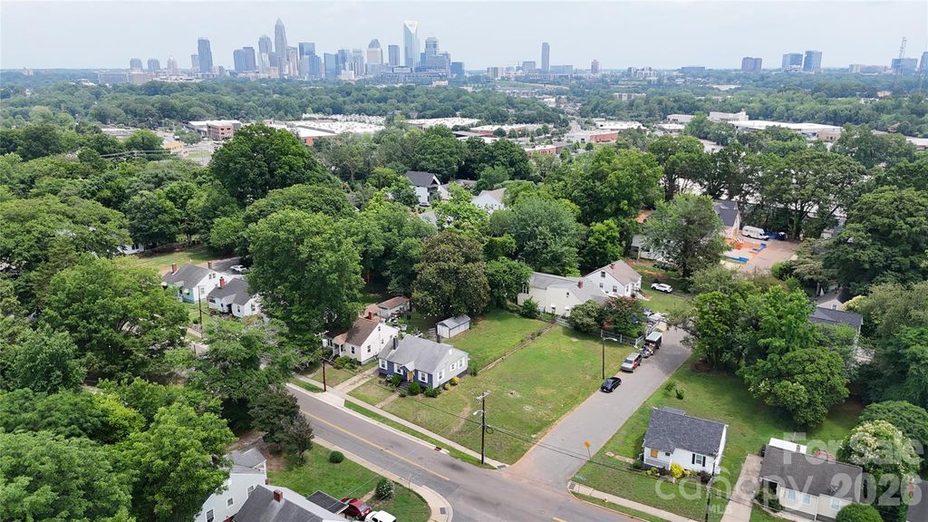 1321 Camp Greene Street, Charlotte, NC 28208
