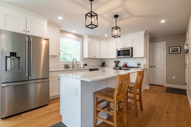 10 Banner Drive, Dover, NH 03820