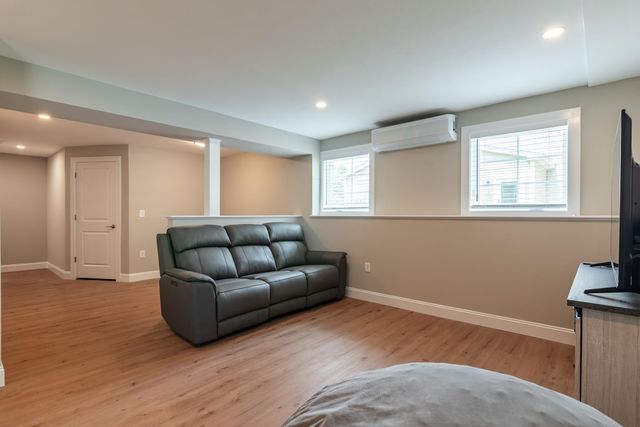 10 Banner Drive, Dover, NH 03820