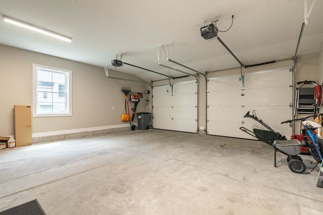 10 Banner Drive, Dover, NH 03820