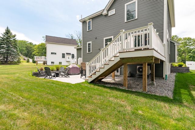 10 Banner Drive, Dover, NH 03820