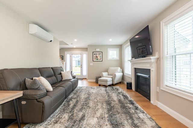 10 Banner Drive, Dover, NH 03820