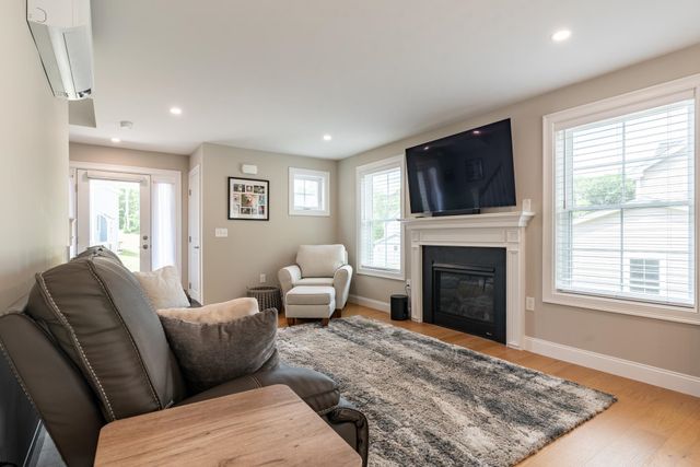 10 Banner Drive, Dover, NH 03820