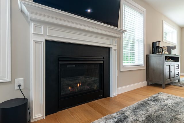 10 Banner Drive, Dover, NH 03820