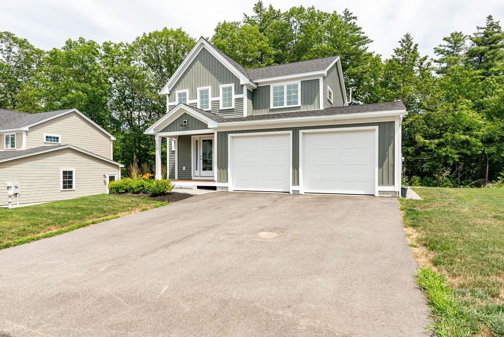 10 Banner Drive, Dover, NH 03820