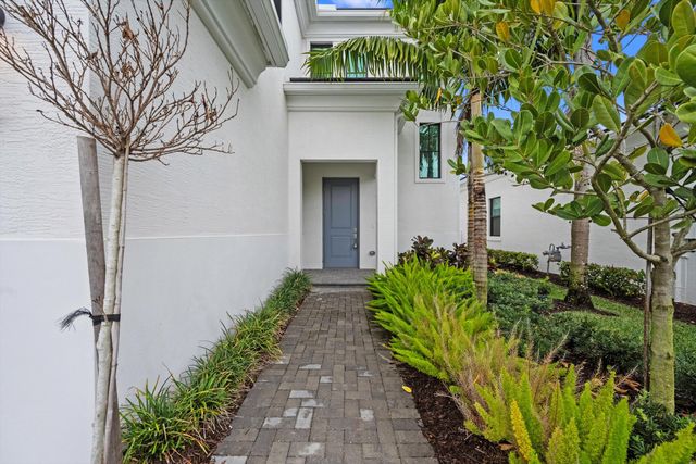 13225 Faberge Place, Palm Beach Gardens, FL 33418