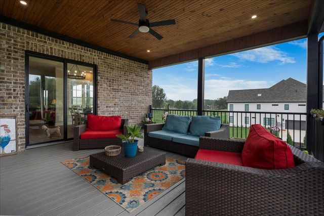 202 The Backstretch, Nicholasville, KY 40356