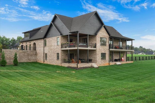 202 The Backstretch, Nicholasville, KY 40356