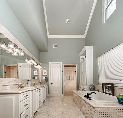 103 Windfair Loop, Montgomery, TX 77316