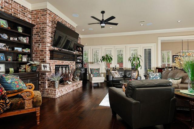 103 Windfair Loop, Montgomery, TX 77316