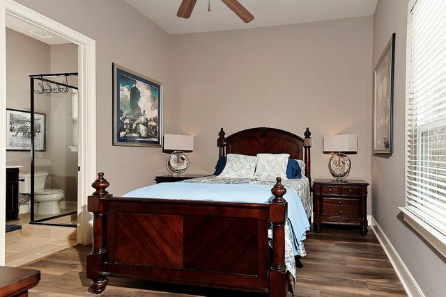 103 Windfair Loop, Montgomery, TX 77316