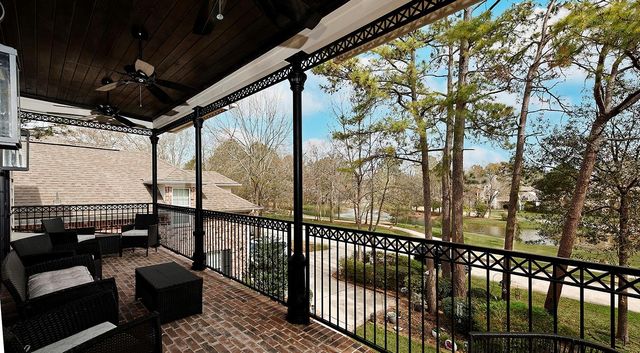 103 Windfair Loop, Montgomery, TX 77316