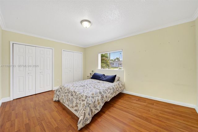 6881 SW 27th St, Miami, FL 33155