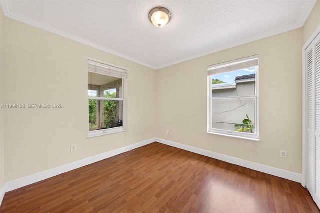 6881 SW 27th St, Miami, FL 33155