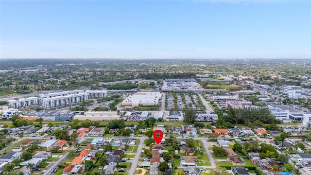 6881 SW 27th St, Miami, FL 33155