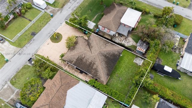 6881 SW 27th St, Miami, FL 33155