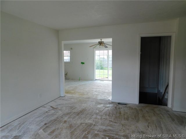 1828 Fall Run Court, New Albany, IN 47150