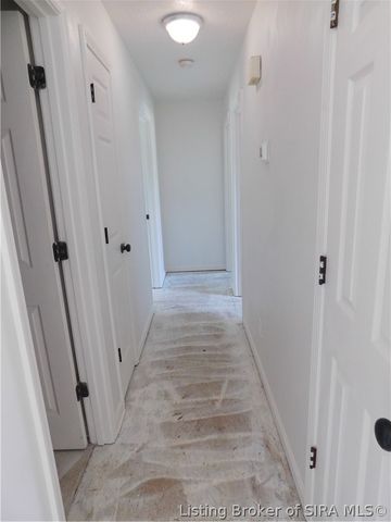 1828 Fall Run Court, New Albany, IN 47150