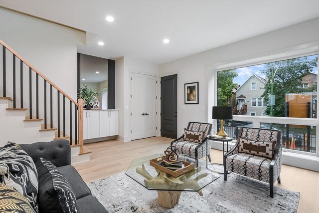 3042 N Troy Street, Chicago, IL 60618