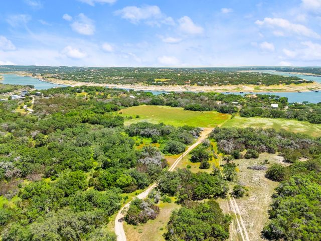 525 Pace Bend RD N, Spicewood, TX 78669
