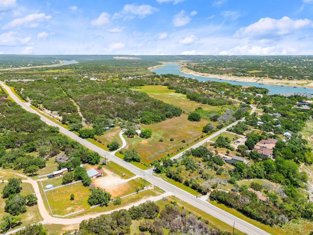 525 Pace Bend RD N, Spicewood, TX 78669