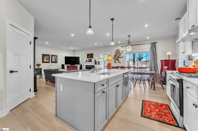 300 Beckman Drive, Greenville, SC 29605