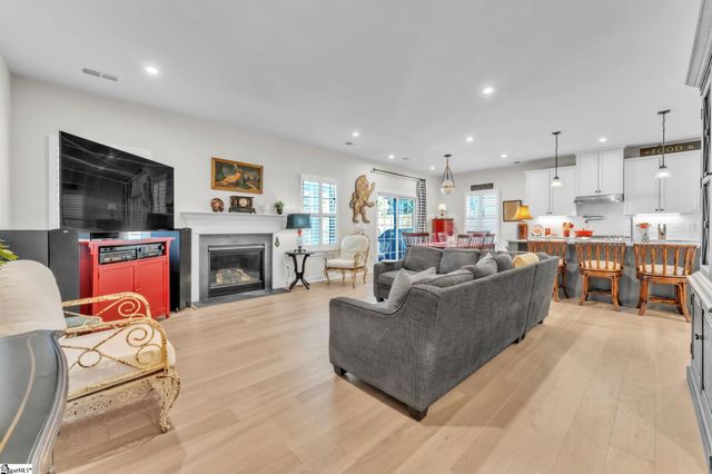 300 Beckman Drive, Greenville, SC 29605