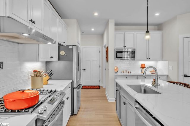 300 Beckman Drive, Greenville, SC 29605