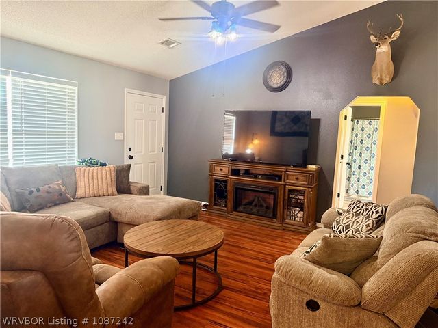 175 Ridgecrest Drive, Greenwood, AR 72936