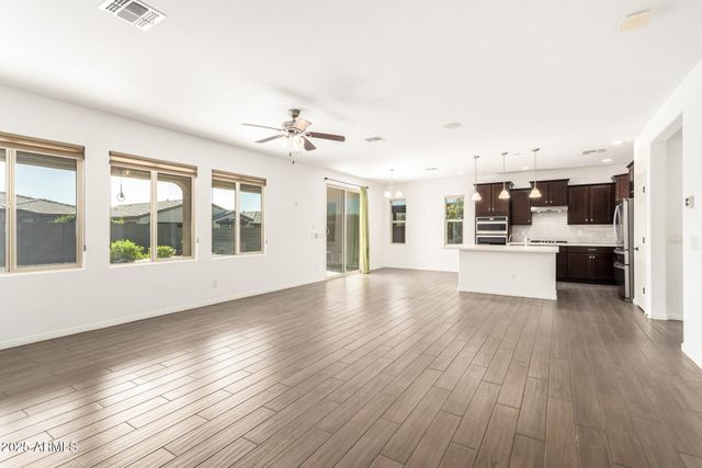 17987 W REDWOOD Lane, Goodyear, AZ 85338