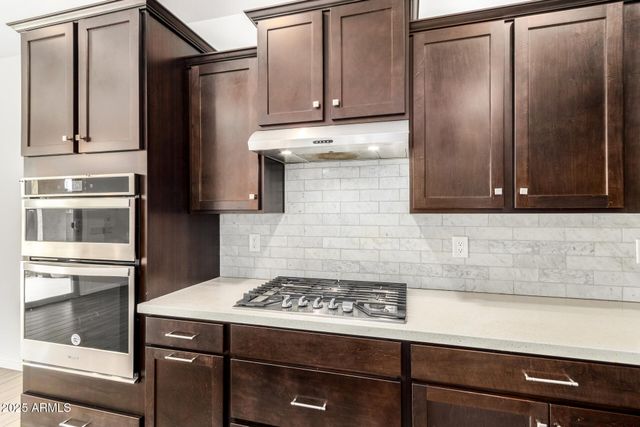 17987 W REDWOOD Lane, Goodyear, AZ 85338