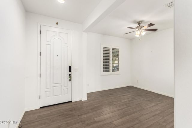 17987 W REDWOOD Lane, Goodyear, AZ 85338