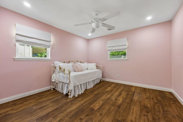 5926 Kuldell Drive, Houston, TX 77074