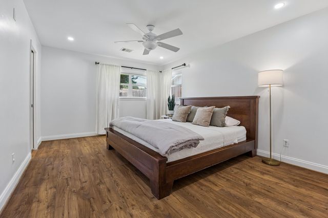 5926 Kuldell Drive, Houston, TX 77074