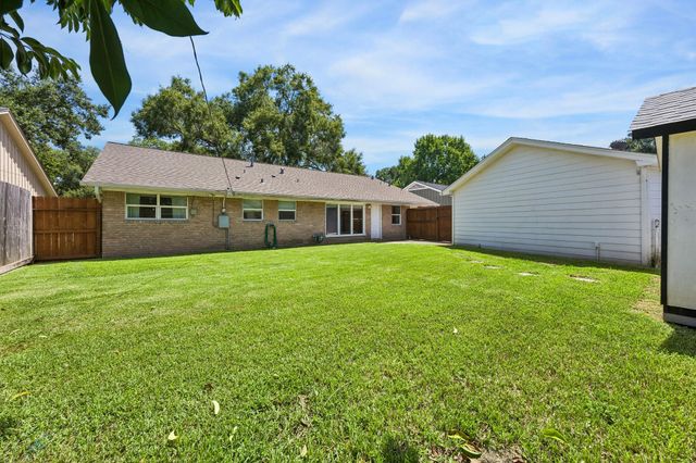5926 Kuldell Drive, Houston, TX 77074