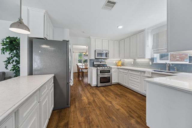 5926 Kuldell Drive, Houston, TX 77074