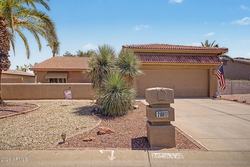 26017 S NEW TOWN Drive, Sun Lakes, AZ 85248 — exterior