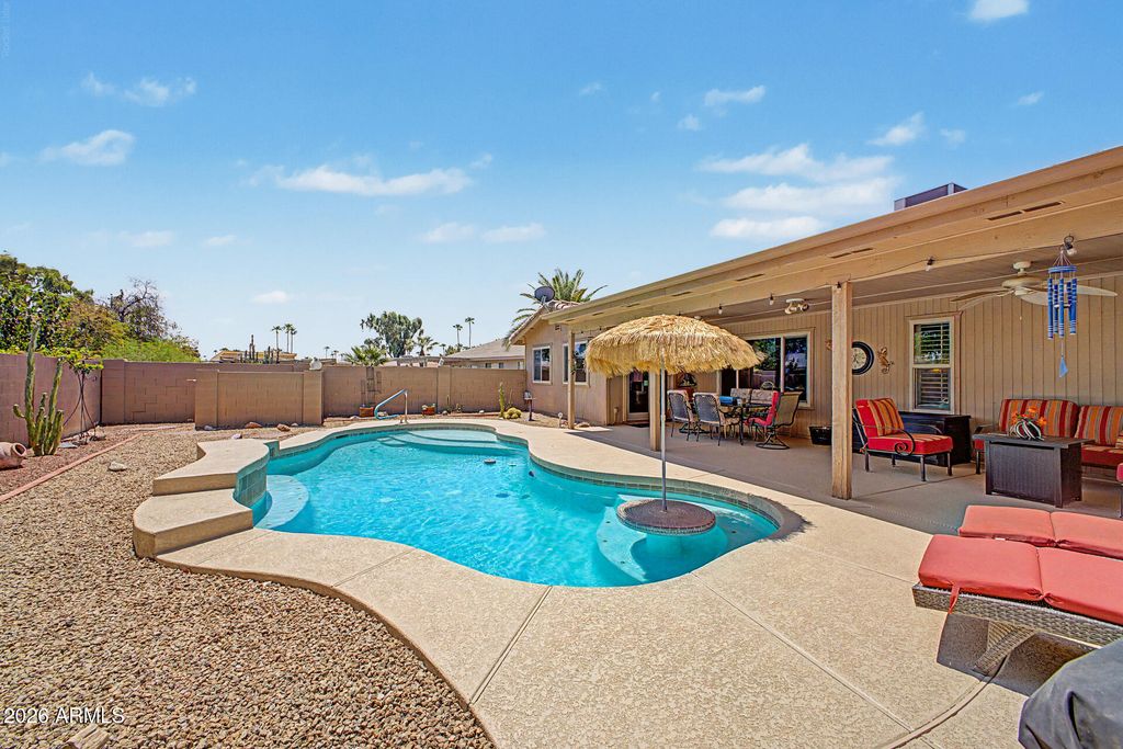 26017 S NEW TOWN Drive, Sun Lakes, AZ 85248 — photo 2
