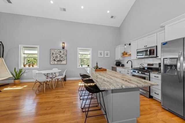 60 Hermon St 3, Winthrop, MA 02152