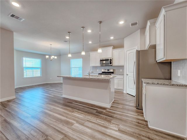 6130 Darlington Avenue, College Station, TX 77845