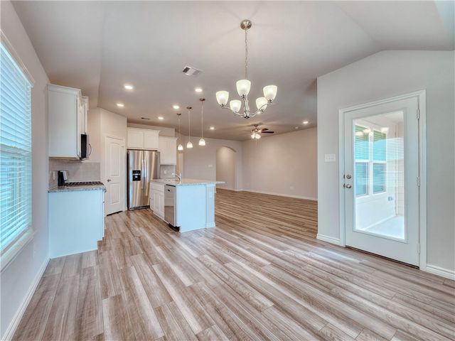 6130 Darlington Avenue, College Station, TX 77845